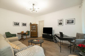 Old Town Apartment on quiet private street
